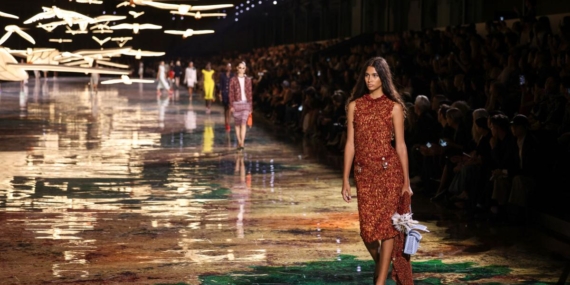 Chanel Paris’te kanatlandı