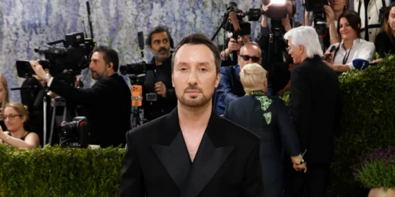 Saint Laurent’de Vaccarello dönemi sona erdi