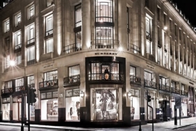 burberry-regent-street_the-shopfront-of-burberry-on-regent-street-image-courtesy-of-burberry_6c8f626029fca7079d229fec0bc469c0